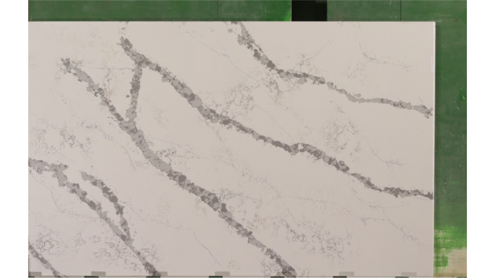 Quartz Slab Trends Monument 3cm