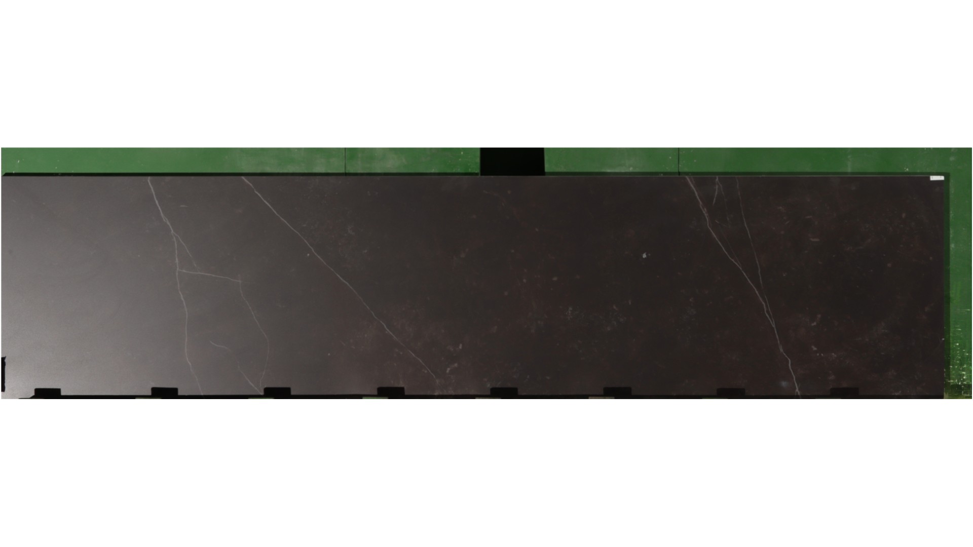 Dekton Keyla 2cm remnant, 130" × 31", on hand in Bensenville