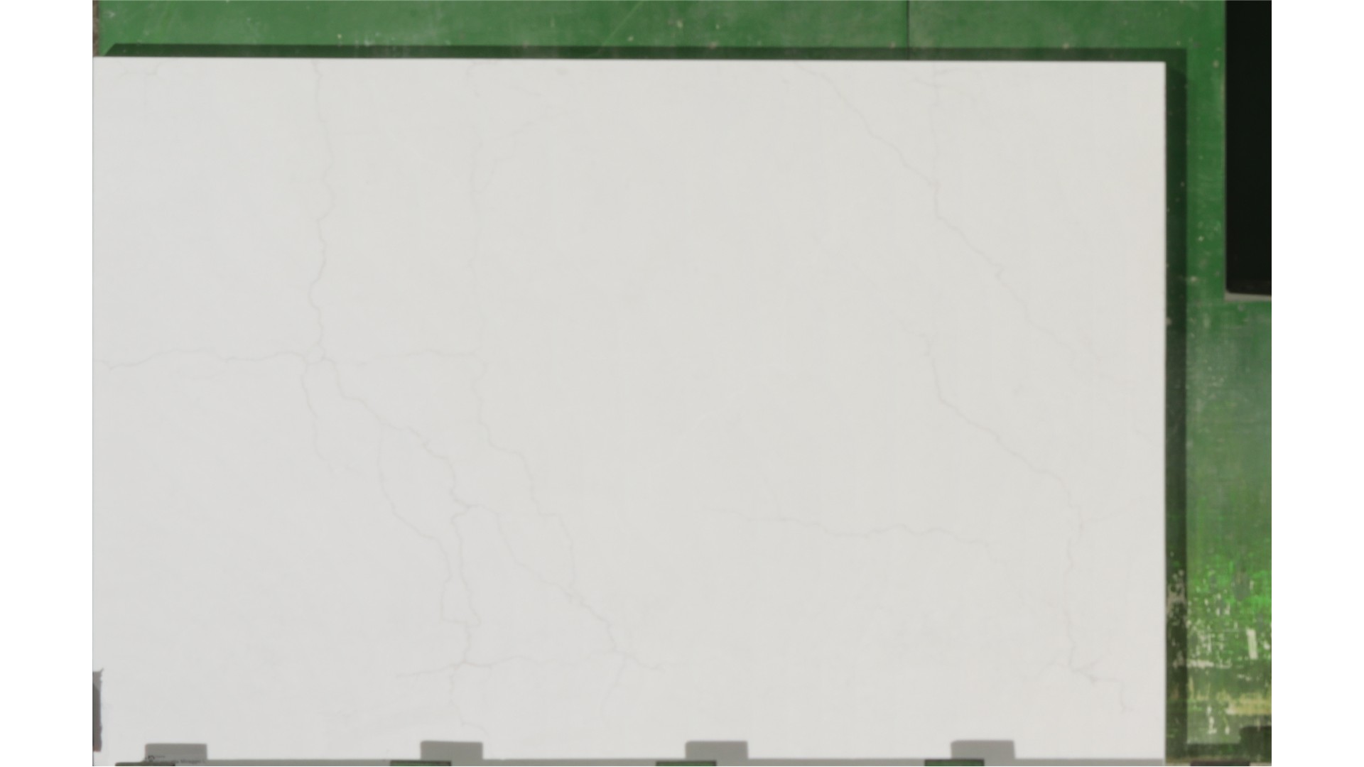 Q-Quartz Calacatta Miraggio Lusso 3cm remnant, 41" × 62", on hand in Bensenville