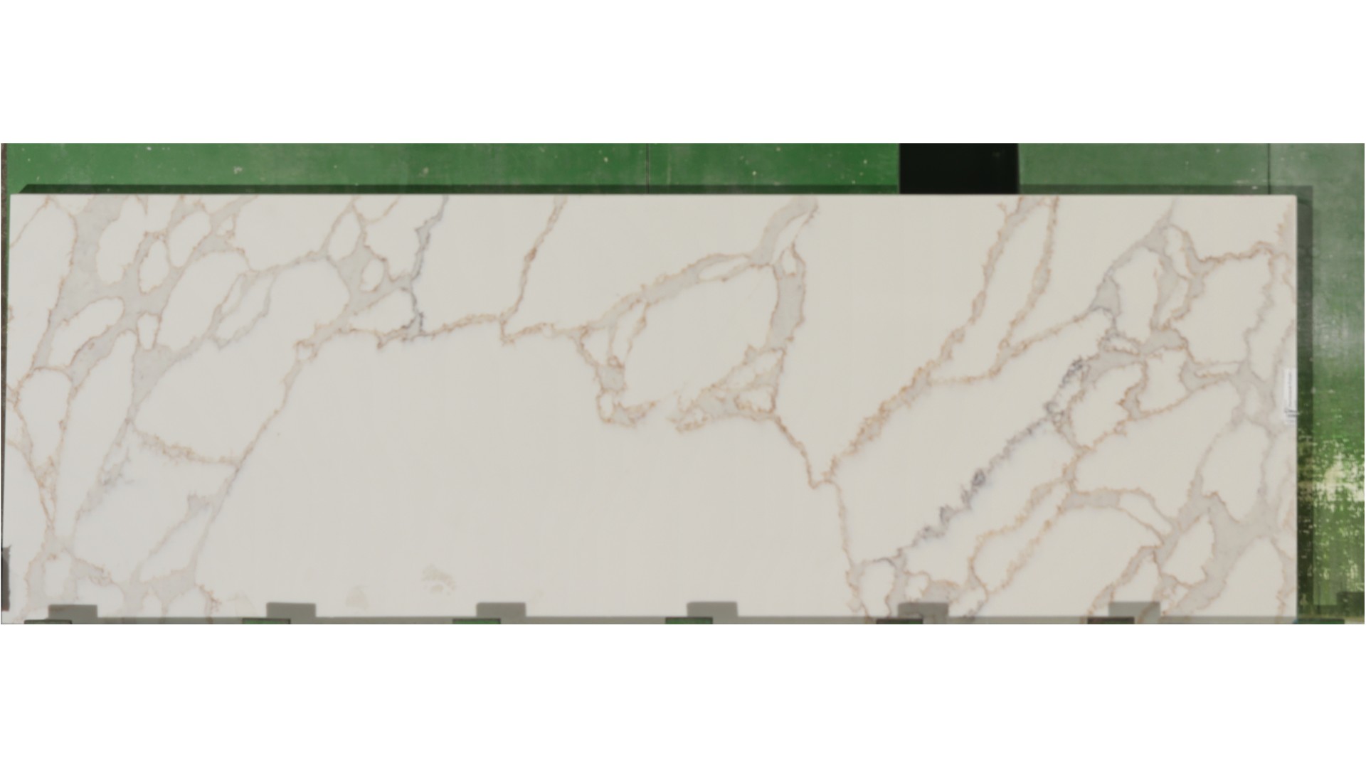 Envi Quartz Rembrandt Polished 3cm remnant, 95" × 31", on hand in Bensenville