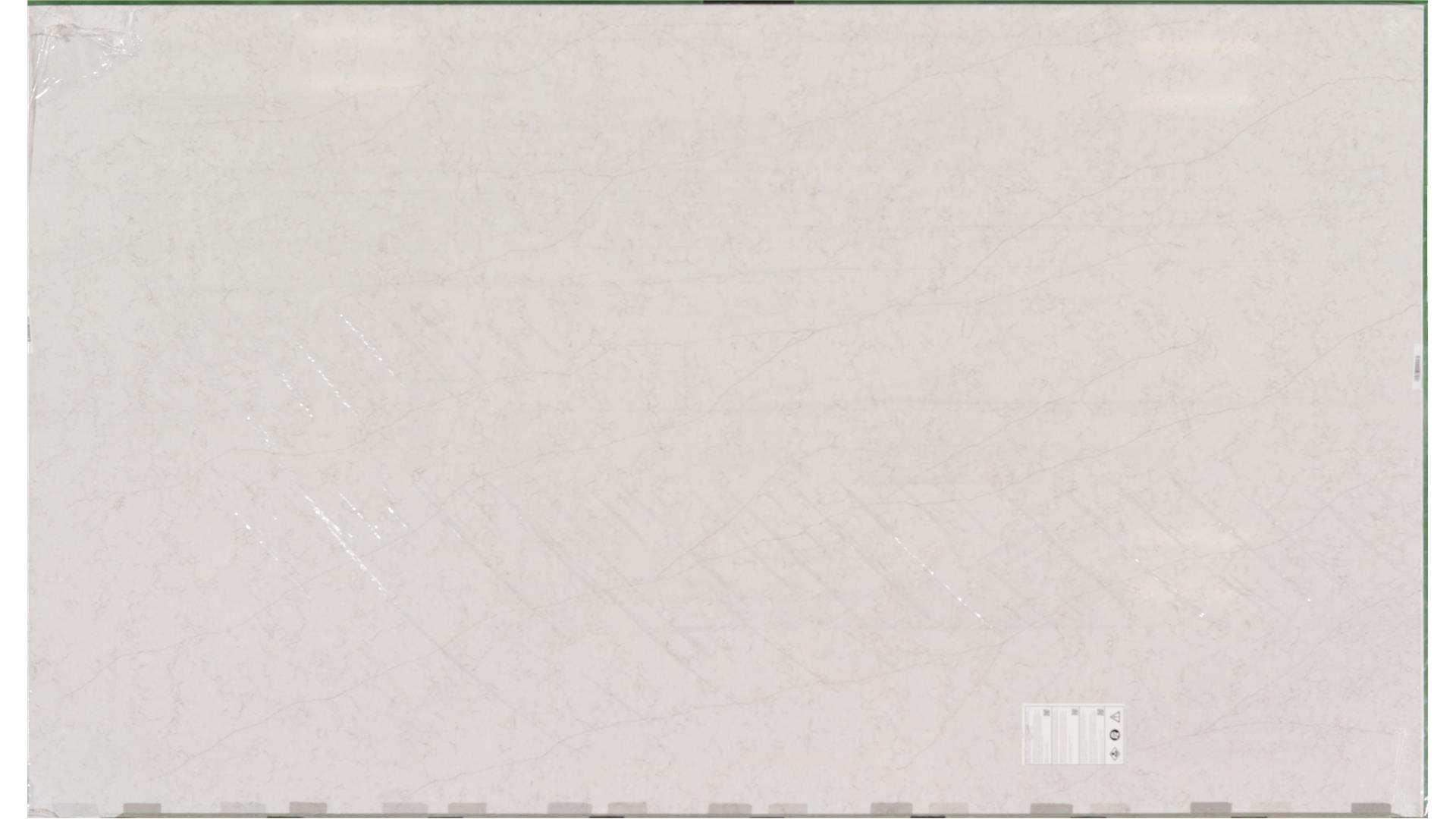 One Quartz Slab Freedom Calacatta 2cm